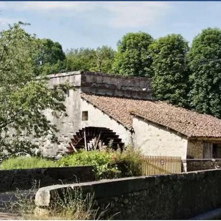 Bed and Breakfast Chez Sarah - L'Escapade Javerlhac-et-la-Chapelle-Saint-Robert Exterior foto