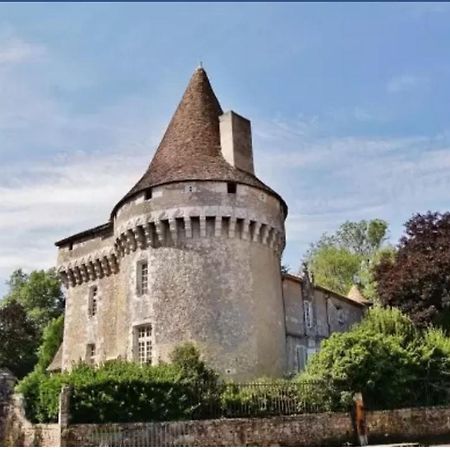 Bed and Breakfast Chez Sarah - L'Escapade Javerlhac-et-la-Chapelle-Saint-Robert Exterior foto
