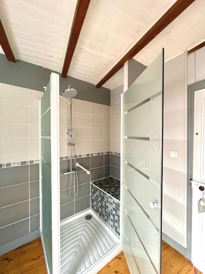 Bed and Breakfast Chez Sarah - L'Escapade Javerlhac-et-la-Chapelle-Saint-Robert Exterior foto